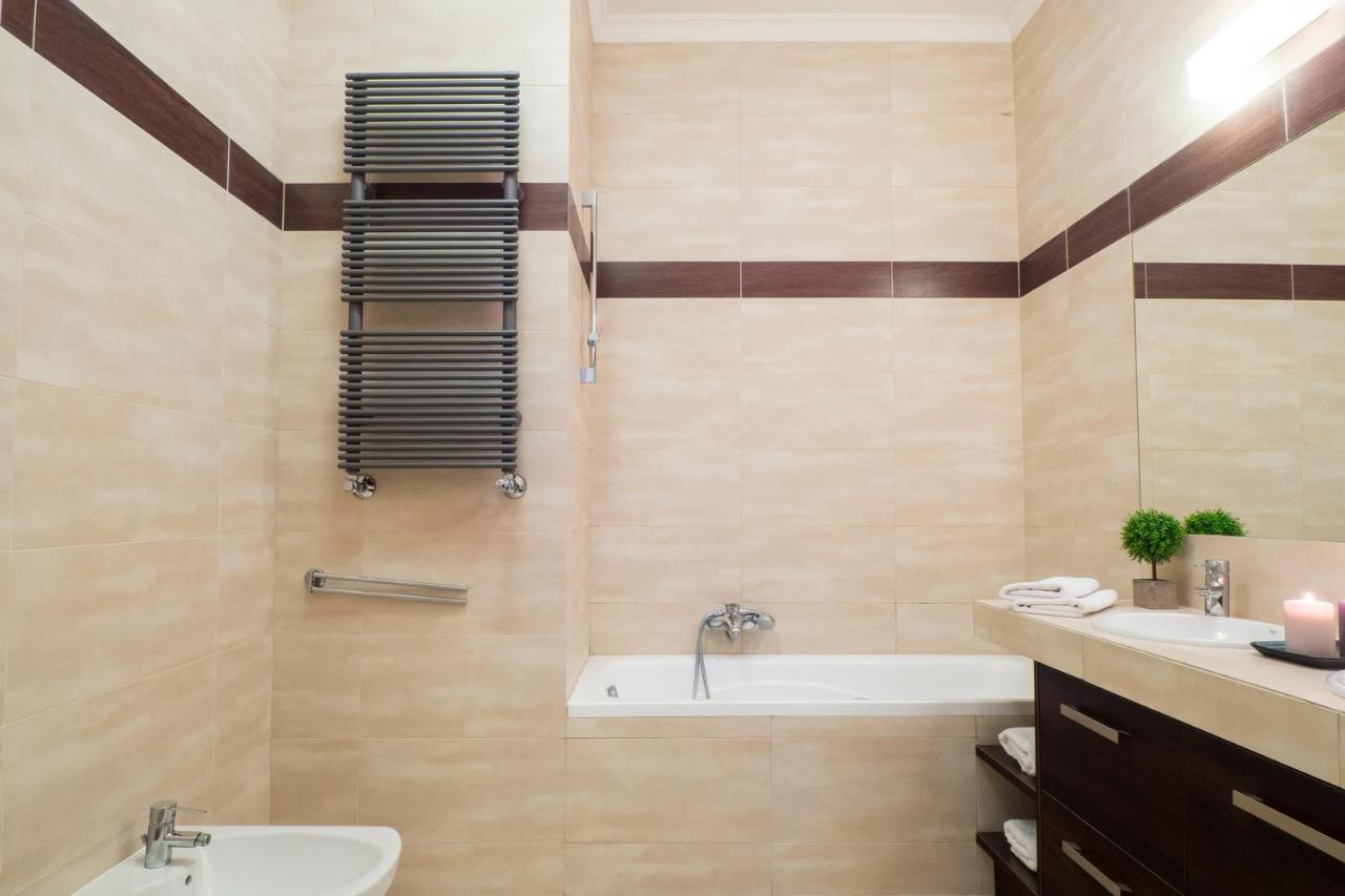 Majestic Residence -150M2 With Iconic Market Square View As Home Apartamenty R506 Wroclaw Ngoại thất bức ảnh